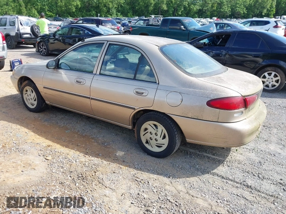 1998 Ford Escort LX z VIN 1FAFP10P3WW234833, wystawiony jako IAAI lot #42316400 z przebiegiem 79 470 mil mil oraz . Historia ofert i sprzedaży dostępna na DreamBid. Obrazek 3.