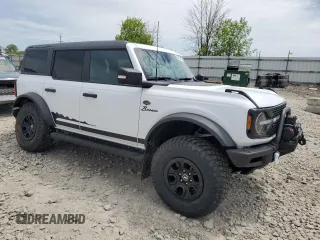2022 Ford Bronco z VIN 1FMEE5DP4NLB67541, wystawiony jako Copart lot #58427485 z przebiegiem 67 774 mil mil oraz Szkoda całkowita • Salvage title. Historia ofert i sprzedaży dostępna na DreamBid. Obrazek 4.