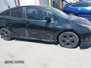 2017 Toyota Prius Two with VIN JTDKBRFU1H3036243, listed as a IAAI auction lot 41991623 with 88,626 mi miles. Bid and sale history available at carsss.com. Image 6.