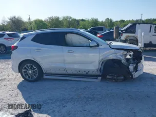 2022 Buick Encore GX Select с VIN KL4MMDSL7NB104429, выставлен на аукционе IAAI как лот 41997126 с пробегом 22 488 миль миль и . История ставок и продаж доступна на DreamBid. Изображение 13.