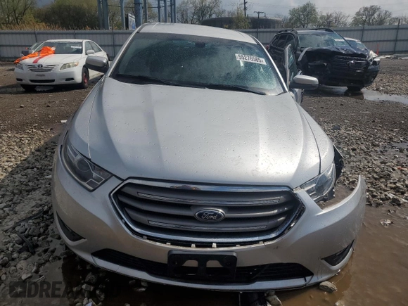 2019 Ford Taurus SEL z VIN 1FAHP2E89KG112921, wystawiony jako Copart lot #55276585 z przebiegiem 78 509 mil mil oraz Szkoda całkowita • Salvage title. Historia ofert i sprzedaży dostępna na DreamBid. Obrazek 5.