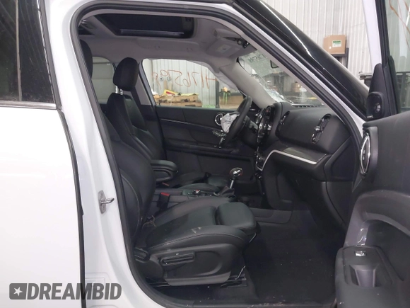 2019 MINI Countryman Cooper S with VIN WMZYT5C57K3G92681, listed as a IAAI auction lot 41765798 with 40,899 mi miles. Bid and sale history available at carsss.com. Image 5.