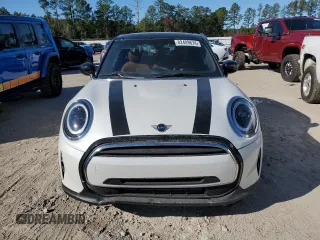 2024 MINI Hardtop 4 Door Cooper Classic with VIN WMW33DK00R2U88843, listed as a Copart auction lot 82409674 with 6,701 mi miles and Salvage Title. Bid and sale history available at DreamBid. Image 5.