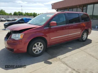 2010 Chrysler Town & Country Touring Plus z VIN 2A4RR8DX9AR320776, wystawiony jako Copart lot #56667134 z przebiegiem 188 393 mil mil oraz Nie do naprawy • Non repairable. Historia ofert i sprzedaży dostępna na DreamBid. Obrazek 1.
