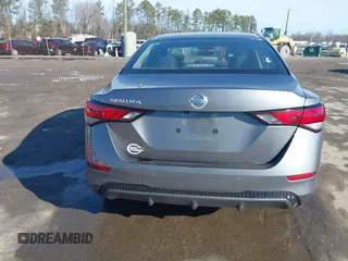2022 Nissan Sentra S with VIN 3N1AB8BV7NY231435, listed as a IAAI auction lot 41527240 with 52,690 mi miles. Bid and sale history available at carsss.com. Image 16.