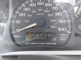 2004 Chevrolet Astro Cargo Van with VIN 1GCDM19X84B110316, listed as a IAAI auction lot 42068424 with 238,005 mi miles. Bid and sale history available at carsss.com. Image 7.
