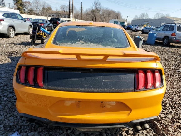 2019 Ford Mustang EcoBoost z VIN 1FA6P8TH8K5124714, wystawiony jako Copart lot #62078705 z przebiegiem 41 242 mil mil oraz Szkoda całkowita • Salvage title. Historia ofert i sprzedaży dostępna na DreamBid. Obrazek 6.