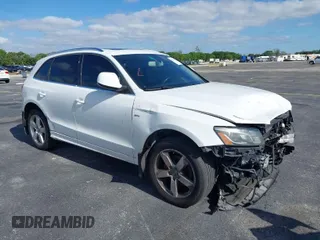 2011 Audi Q5 3.2L Premium Plus with VIN WA1DKAFP2BA044305, listed as a IAAI auction lot 39210227 with 154,374 mi miles. Bid and sale history available at carsss.com. Image 1.