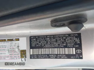 2005 Toyota Prius z VIN JTDKB20U657012346, wystawiony jako IAAI lot #42275718 z przebiegiem 180 851 mil mil oraz . Historia ofert i sprzedaży dostępna na DreamBid. Obrazek 9.
