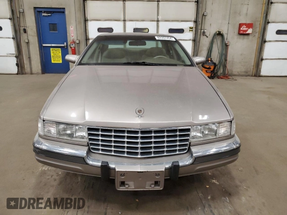 1995 Cadillac Seville Luxury SLS with VIN 1G6KS52Y5SU821659, listed as a Copart auction lot 82207454 with 68,068 mi miles and Clean Title. Bid and sale history available at carsss.com. Image 5.