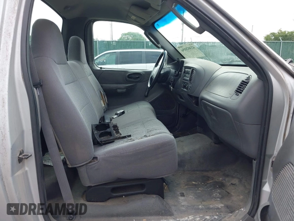 2004 Ford F-150 XL с VIN 2FTRF17W64CA84331, выставлен на аукционе IAAI как лот 42402056 с пробегом 271 831 миль миль и . История ставок и продаж доступна на DreamBid. Изображение 5.