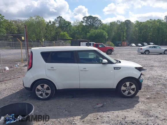2017 Kia Soul with VIN KNDJN2A27H7454136, listed as a IAAI auction lot 41995542 with 105,645 mi miles. Bid and sale history available at carsss.com. Image 14.