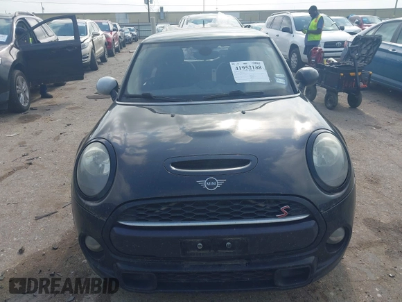 2019 MINI Hardtop Cooper S z VIN WMWXP7C56K2A49415, wystawiony jako IAAI lot #41952188 z przebiegiem 143 633 mil mil oraz . Historia ofert i sprzedaży dostępna na DreamBid. Obrazek 12.