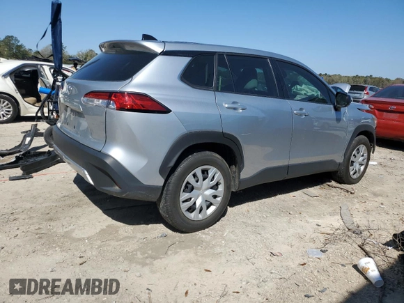 2023 Toyota Corolla Cross L z VIN 7MUAAAAG6PV042401, wystawiony jako Copart lot #49624765 z przebiegiem 24 748 mil mil oraz Szkoda całkowita • Salvage title. Historia ofert i sprzedaży dostępna na DreamBid. Obrazek 3.