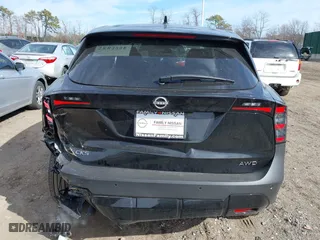 2025 Nissan Kicks SV with VIN 3N8AP6CB0SL341585, listed as a IAAI auction lot 41639532 with 902 mi miles. Bid and sale history available at carsss.com. Image 16.