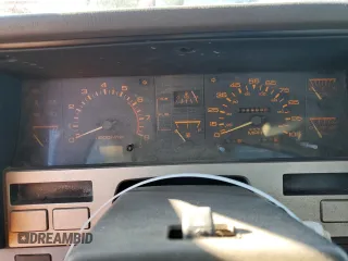 1986 Nissan Hardbody z VIN 1N6HD16S3GC426938, wystawiony jako Copart lot #79319484 z przebiegiem 186 368 mil mil oraz Szkody całkowita. Historia ofert i sprzedaży dostępna na DreamBid. Obrazek 9.