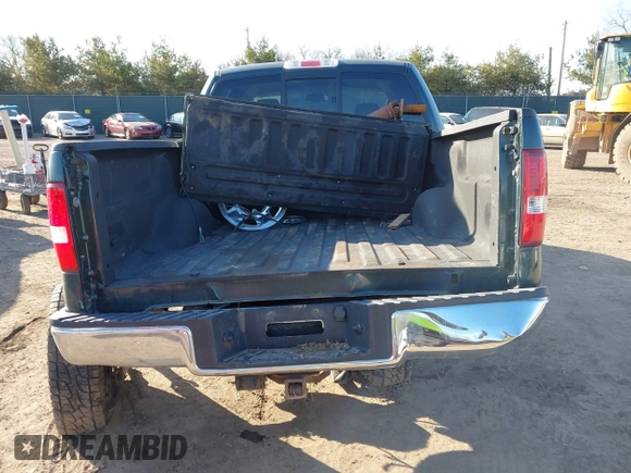 2005 Ford F-150 XLT с VIN 1FTPW14515FA10548, выставлен на аукционе IAAI как лот 41775576 с пробегом 48 659 миль миль и . История ставок и продаж доступна на DreamBid. Изображение 16.