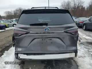 2023 Toyota Sienna XLE with VIN 5TDYSKFC3PS075955, listed as a Copart auction lot 43948445 with 24,477 mi miles and Salvage Title. Bid and sale history available at carsss.com. Image 6.