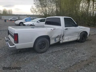 1993 Chevrolet S-10 X96 with VIN 1GCCS14R5P8101973, listed as a Copart auction lot 52205175 with 176,672 mi miles and Salvage Title. Bid and sale history available at carsss.com. Image 3.
