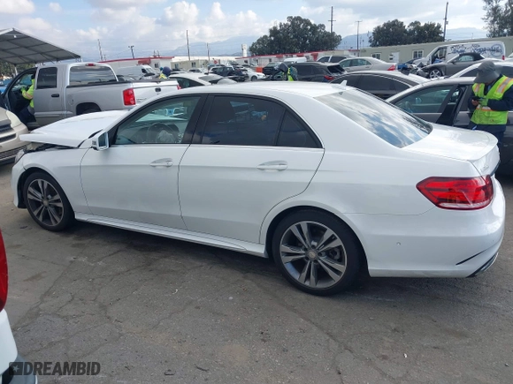 2016 Mercedes-Benz E-Class E 350 Sport with VIN WDDHF5KB4GB255588, listed as a IAAI auction lot 41547556 with 72,981 mi miles. Bid and sale history available at carsss.com. Image 14.
