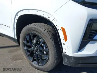 2024 Chevrolet Traverse FWD LT with VIN 1GNERGKSXRJ177642, listed as a IAAI auction lot 41655801 with 5,042 mi miles. Bid and sale history available at carsss.com. Image 19.