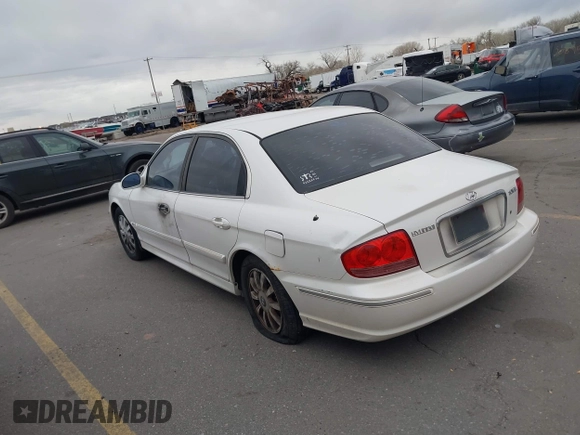 2003 Hyundai Sonata GLS with VIN KMHWF35H93A889013, listed as a IAAI auction lot 41751356 with 213,896 mi miles. Bid and sale history available at carsss.com. Image 3.