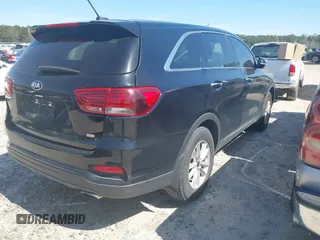 2019 Kia Sorento LX with VIN 5XYPG4A35KG549507, listed as a IAAI auction lot 41726414 with 87,507 mi miles. Bid and sale history available at carsss.com. Image 4.