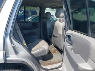 2004 Chevrolet TrailBlazer LT with VIN 1GNDS13SX42239605, listed as a IAAI auction lot 41862159 with 235,797 mi miles. Bid and sale history available at carsss.com. Image 8.