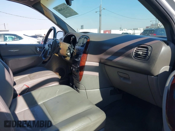 2002 Chrysler Town & Country Limited with VIN 2C8GP64L22R715175, listed as a IAAI auction lot 41312600 with 187,421 mi miles. Bid and sale history available at carsss.com. Image 5.