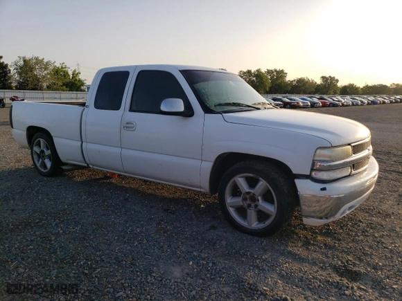 2001 Chevrolet Silverado 1500 LS with VIN 2GCEC19V111161934, listed as a Copart auction lot 50040535 with 243,694 mi miles and Salvage Title. Bid and sale history available at carsss.com. Image 4.