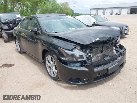 2013 Nissan Maxima SV z VIN 1N4AA5AP3DC844165, wystawiony jako IAAI lot #42244988 z przebiegiem 105 937 mil mil oraz . Historia ofert i sprzedaży dostępna na DreamBid. Obrazek 1.