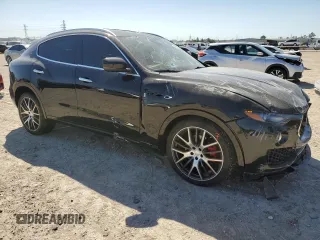 2017 Maserati Levante z VIN ZN661XUL4HX225995, wystawiony jako Copart lot #48588935 z przebiegiem 45 276 mil mil oraz Szkoda całkowita • Salvage title. Historia ofert i sprzedaży dostępna na DreamBid. Obrazek 4.