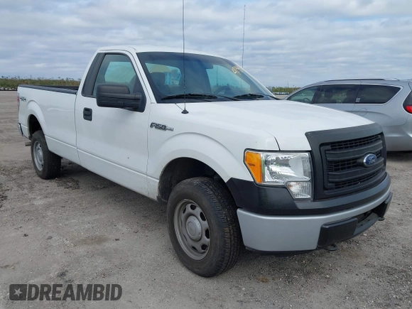 2013 Ford F-150 XL with VIN 1FTMF1EM1DKF11213, listed as a IAAI auction lot 40984100 with 117,793 mi miles. Bid and sale history available at carsss.com. Image 1.