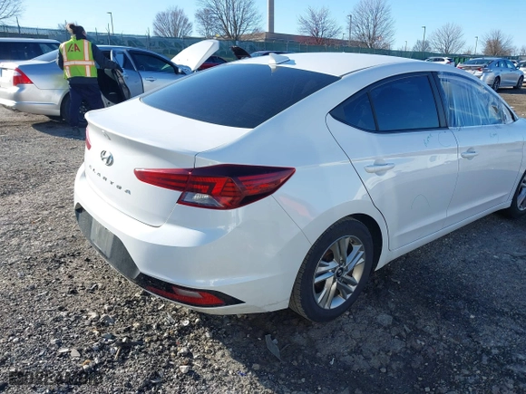2019 Hyundai Elantra SEL with VIN 5NPD84LF4KH460401, listed as a IAAI auction lot 41826548 with 179,951 mi miles. Bid and sale history available at carsss.com. Image 4.