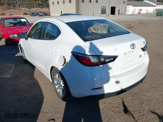 2018 Toyota Yaris iA with VIN 3MYDLBYV1JY330016, listed as a IAAI auction lot 40892299 with 87,813 mi miles. Bid and sale history available at carsss.com. Image 3.