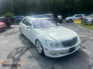 2009 Mercedes-Benz S-Class 5.5L V8 with VIN WDDNG86X19A269996, listed as a Copart auction lot 41969695 with 132,335 mi miles and Clean Title. Bid and sale history available at carsss.com. Image 1.