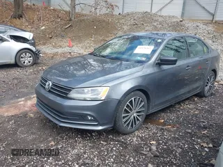 2016 Volkswagen Jetta Sport z VIN 3VWD17AJ7GM225289, wystawiony jako IAAI lot #41978267 z przebiegiem 142 556 mil mil oraz . Historia ofert i sprzedaży dostępna na DreamBid. Obrazek 2.