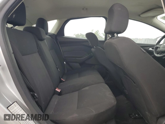 2015 Ford Focus SE with VIN 1FADP3K21FL284037, listed as a Copart auction lot 55492425 with 132,025 mi miles and Clean Title. Bid and sale history available at carsss.com. Image 10.