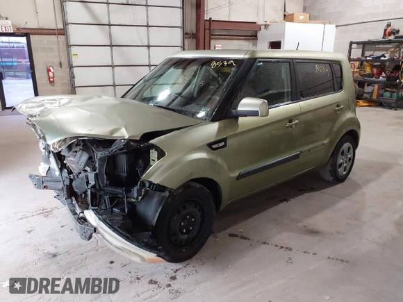 2013 Kia Soul with VIN KNDJT2A52D7623361, listed as a IAAI auction lot 40194811 with 159,665 mi miles. Bid and sale history available at carsss.com. Image 2.