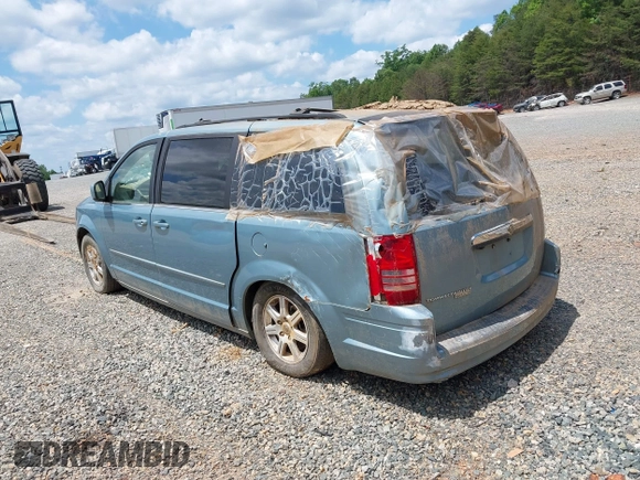 2008 Chrysler Town & Country Touring with VIN 2A8HR54P48R139622, listed as a IAAI auction lot 40619500 with Not Provided miles and . Bid and sale history available at carsss.com. Image 3.