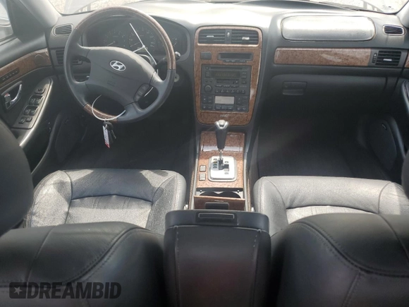 2005 Hyundai XG350 with VIN KMHFU45E35A386985, listed as a Copart auction lot 64235224 with 41,970 mi miles and Salvage Title. Bid and sale history available at carsss.com. Image 8.