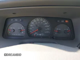 2005 Mercury Grand Marquis LS Premium z VIN 2MEFM75W15X621971, wystawiony jako IAAI lot #42130811 z przebiegiem 129 700 mil mil oraz . Historia ofert i sprzedaży dostępna na DreamBid. Obrazek 7.