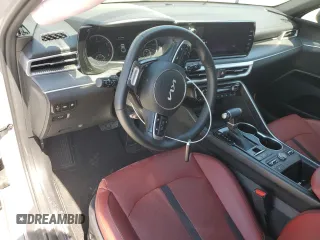 2024 Kia K5 GT-Line z VIN 5XXG64J28RG240655, wystawiony jako Copart lot #53449025 z przebiegiem 47 580 mil mil oraz Szkoda całkowita • Salvage title. Historia ofert i sprzedaży dostępna na DreamBid. Obrazek 8.