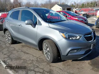2019 Buick Encore Essence with VIN KL4CJGSM7KB927386, listed as a IAAI auction lot 40979134 with 77,784 mi miles. Bid and sale history available at carsss.com. Image 1.