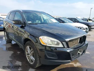 2013 Volvo XC60 3.2L with VIN YV4940DZ5D2419764, listed as a IAAI auction lot 41024161 with 125,085 mi miles. Bid and sale history available at carsss.com. Image 1.