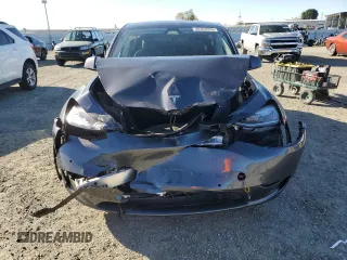 2021 Tesla Model Y Long Range with VIN 5YJYGDEE0MF274042, listed as a Copart auction lot 48383055 with 39,264 mi miles and Salvage Title. Bid and sale history available at DreamBid. Image 5.
