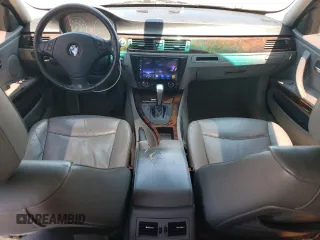 2007 BMW 3 Series 335i z VIN WBAVB73577VF54567, wystawiony jako Copart lot #56411365 z przebiegiem 136 341 mil mil oraz Szkoda całkowita • Salvage title. Historia ofert i sprzedaży dostępna na DreamBid. Obrazek 8.