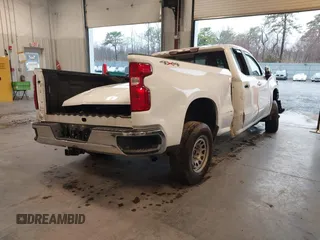 2020 Chevrolet Silverado 1500 LT with VIN 1GCRYDED9LZ166441, listed as a IAAI auction lot 41813441 with Not Provided miles. Bid and sale history available at carsss.com. Image 4.