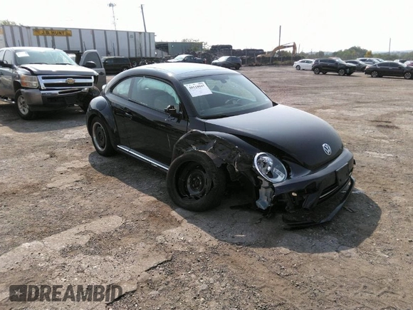2018 Volkswagen Beetle S z VIN 3VWFD7ATXJM705321, wystawiony jako IAAI lot #40118047 z przebiegiem Nie podano mil oraz . Historia ofert i sprzedaży dostępna na DreamBid. Obrazek 1.