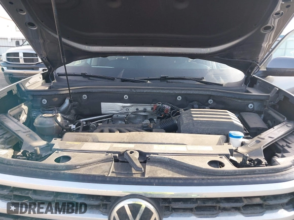 2022 Volkswagen Atlas SE z VIN 1V2HR2CA4NC523017, wystawiony jako IAAI lot #41754371 z przebiegiem 23 745 mil mil oraz . Historia ofert i sprzedaży dostępna na DreamBid. Obrazek 10.